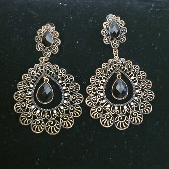 Necklace and earings - Picture 2 of 2